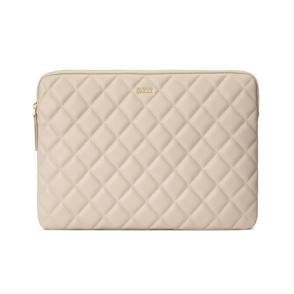 LEATHER QUILTED MAC COVER SAND